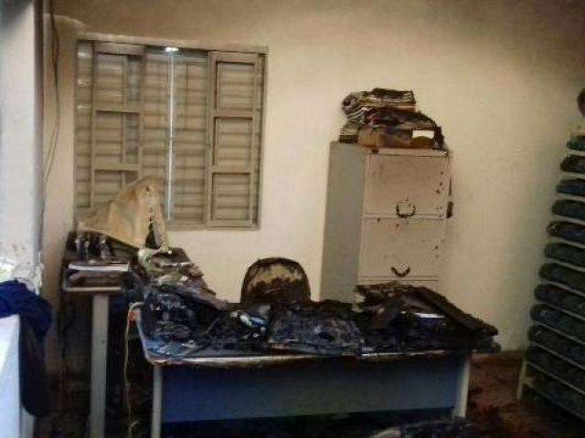 Dono de oficina mec&acirc;nica morre com 70% queimado ap&oacute;s inc&ecirc;ndio
