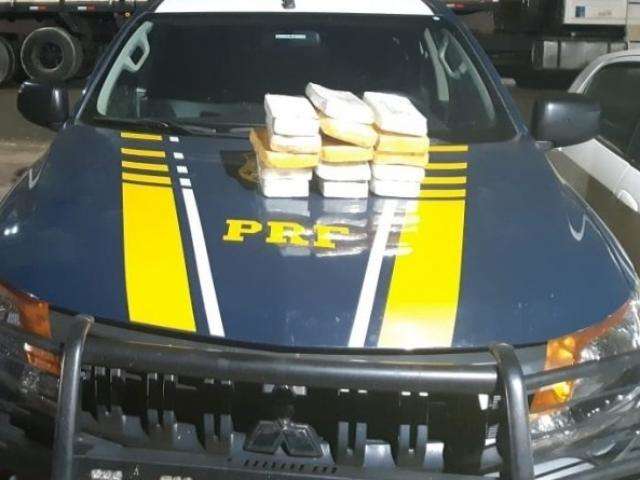 PRF prende motorista que traficava coca&iacute;na dentro do pneu estepe de carreta 