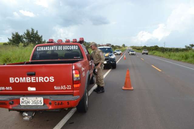 Pneu estoura e motociclista perde controle em outro acidente nesta tarde na 163