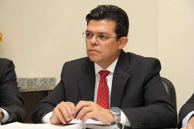 Olarte n&atilde;o sabe quantos comissionados ter&aacute; que demitir na prefeitura