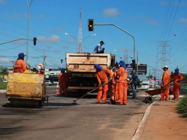 Licita&ccedil;&atilde;o para servi&ccedil;o de tapa-buraco recebe 84 propostas de empresas