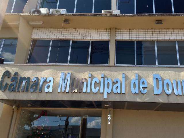 C&acirc;mara faz sess&atilde;o &agrave;s 10h para mudar chapa e trocar vereadores presos