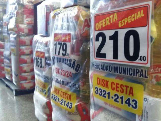 Cesta b&aacute;sica acumula queda de 5,9% nos &uacute;ltimos 12 meses na Capital