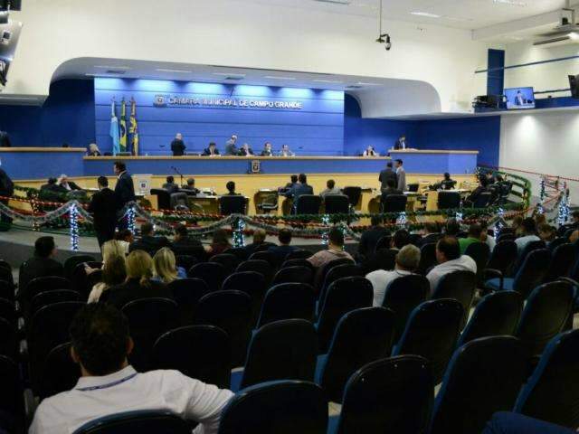 C&acirc;mara aprova lei que permite &agrave; prefeitura fechar parceria com empresa