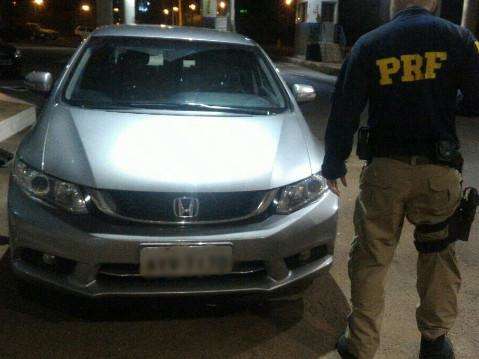Jovem rende fam&iacute;lia, rouba carro e &eacute; preso a caminho do Paraguai