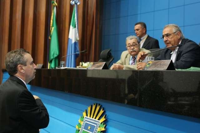 Deputados marcam reuni&atilde;o para discutir projetos do governo