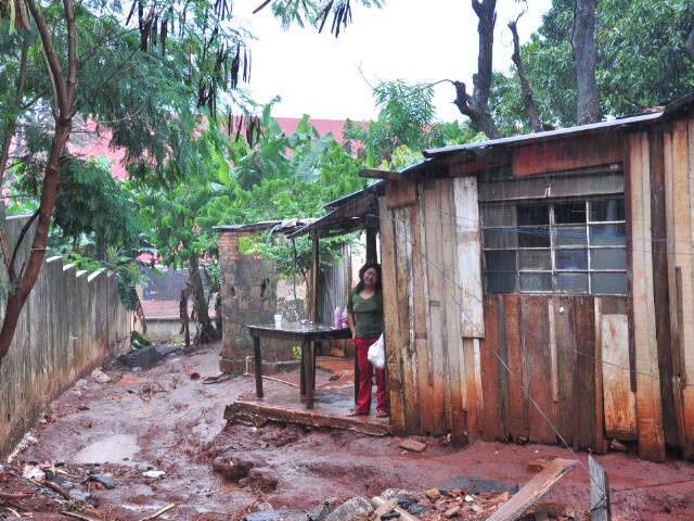  No Marcos Roberto, moradores correm risco de ter casa levada pela chuva