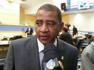 Vereador foi beneficiado por mudança e renúncia de Elizeu Dionizio, que assume como deputado federal em Brasília (Foto: Kleber Clajus)