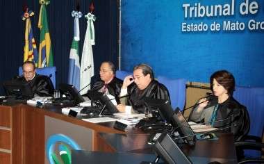 Vereadores de Nova Andradina ter&atilde;o de devolver R$ 252 mil por gastos indevidos