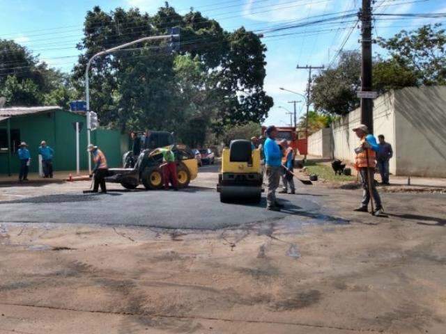 Agetran substitui rotat&oacute;ria por sem&aacute;foro em cruzamento da Rua da Divis&atilde;o