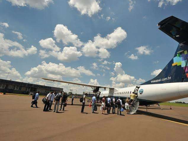 Avi&atilde;o com 61 passageiros retorna ao aeroporto 10 minutos ap&oacute;s decolagem
