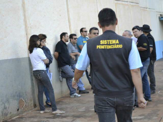  Agentes penitenci&aacute;rios tamb&eacute;m reivindicam por aumento no reajuste salarial