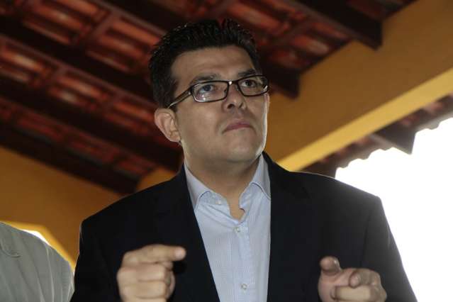 Com lix&atilde;o fechado, Prefeitura estuda renda alternativa para catadores