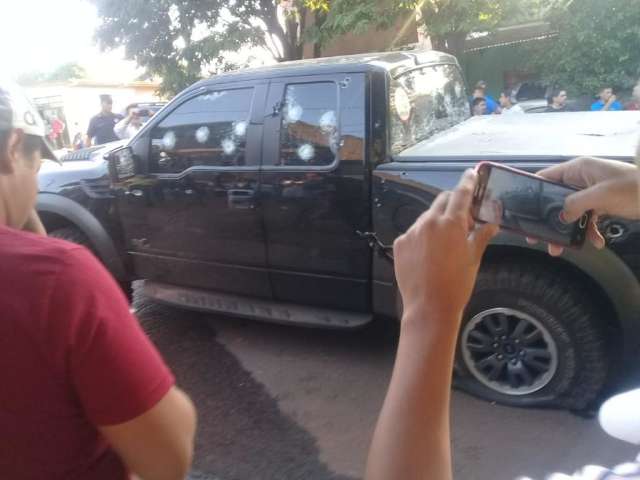 Sobrinho de Pav&atilde;o e mais tr&ecirc;s saem ilesos de atentado a camionete 