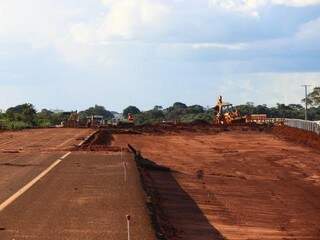 Obra de duplicação e construção de pista de pedágio na BR-163, em Campo Grande (Foto: Fernando Antunes/Arquivo)