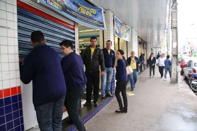 Mesmo com vit&oacute;ria, torcedores desanimam e n&atilde;o v&atilde;o o centro da Capital