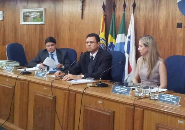  OAB/MS define piso salarial m&iacute;nimo de R$ 1,2 mil para advogados