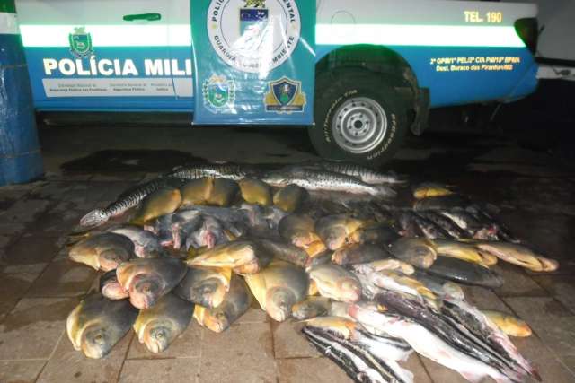 Pol&iacute;cia apreende chalana usada para pesca no Rio Aquidauana