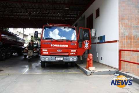 Governo compra caminhão e ambulâncias para o Corpo de Bombeiros por R$ 726 mil