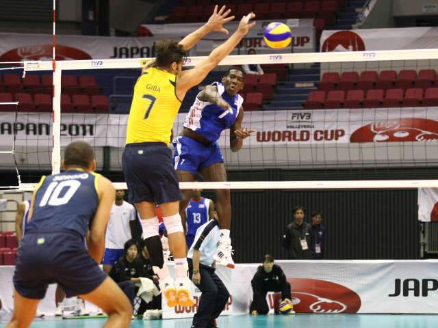  Ap&oacute;s derrota para Cuba, Brasil encara S&eacute;rvia na Copa do Mundo de v&ocirc;lei