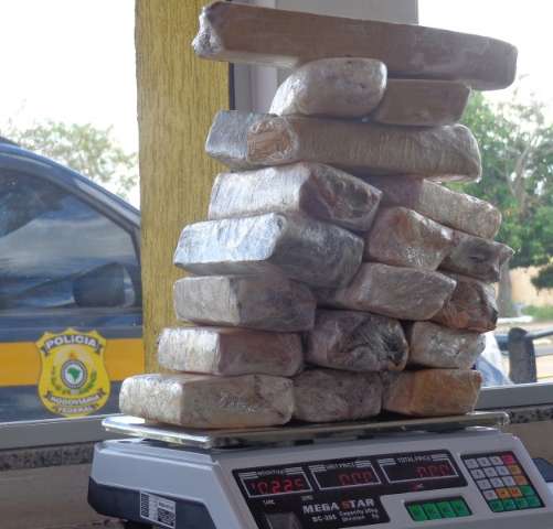 Jovem presa em Coxim ganharia R$ 2 mil para levar 10 kg de droga at&eacute; Porto Velho