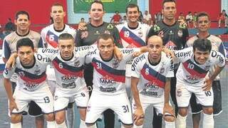 O time do Apas entra em quadra motivado pelo título da Liga Centro-Oeste conquistado em dezembro de 2014 (Foto: Divulgação)