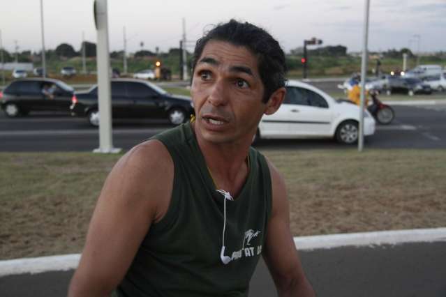 Depois de reforma, Duque de Caxias virou cen&aacute;rio de rachas e perigo