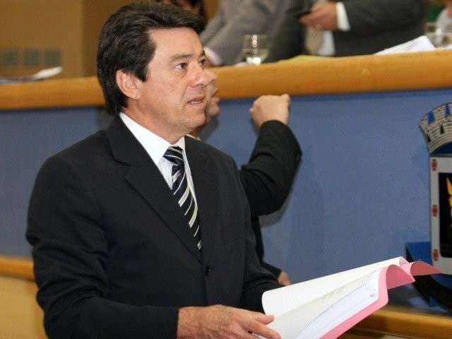 Homenagem em viaduto vira disputa judicial com indeniza&ccedil;&atilde;o de R$ 10 mil