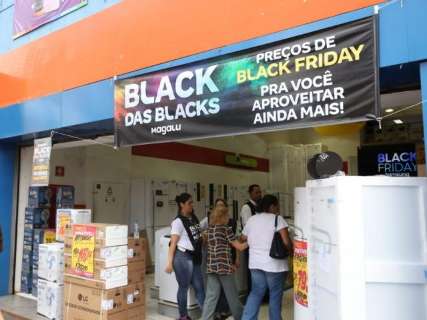 Procon faz plantão em shoppings e no Centro para combater "black fraude"