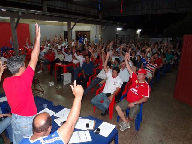  Banc&aacute;rios de Dourados tamb&eacute;m aceitam proposta e voltam ao trabalho