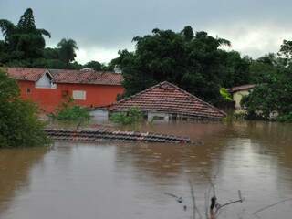 Ribeirinhos de Aquidauana foram um dos mais atingidos pela chuva em MS. (Foto: O Pantaneiro)