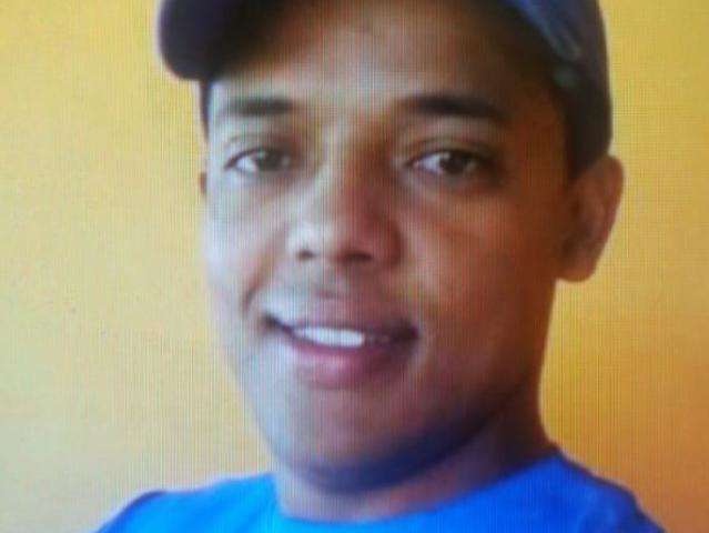 Suspeito de ter matado cantor a tiros se entrega a pol&iacute;cia 