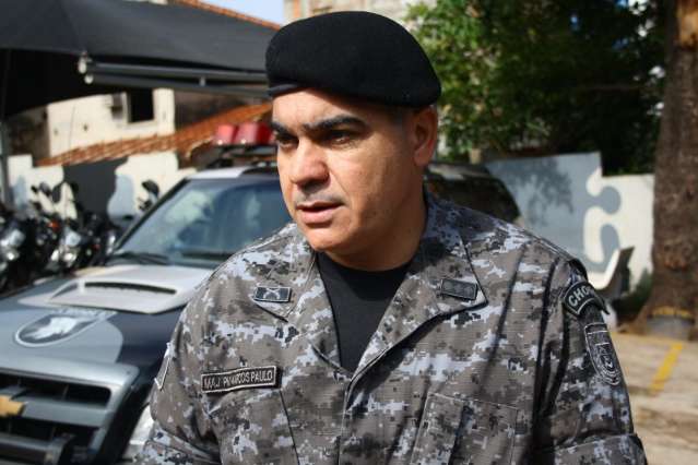 Dono de caminh&atilde;o roubado cruzou com ve&iacute;culo na estrada e chamou a pol&iacute;cia
