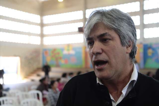 Zeca &ldquo;&eacute; um problema mal resolvido&rdquo;, diz Alex, sobre rela&ccedil;&atilde;o com Bernal