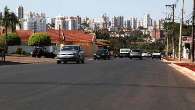 Prefeitura abre licita&ccedil;&atilde;o para drenagem, recapeamento e asfalto de 21 ruas