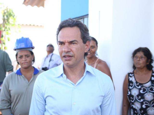 Mesmo sob protesto, prefeitura confirma remo&ccedil;&atilde;o de fam&iacute;lias do &quot;Samambaia&quot;