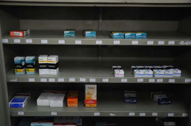 Rem&eacute;dios controlados somem das prateleiras e &quot;for&ccedil;am&quot; troca de receita
