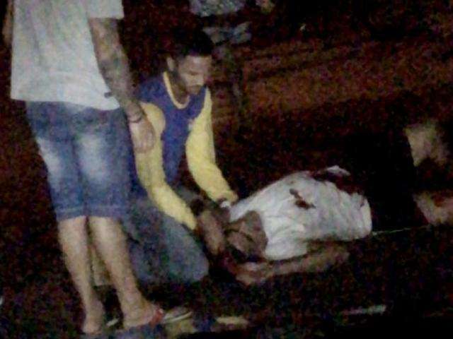 Homem &eacute; baleado ao resistir a roubo de celular no interior 