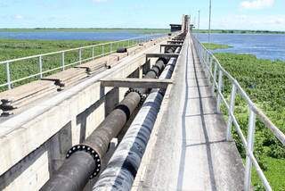 Reforço na captação de água melhora abastecimento na parte alta de Corumbá. (Foto: 