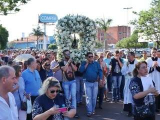 Procissões por Aparecida tomam as ruas e pedem atenção a necessitados Procissões por Aparecida tomam as ruas e pedem atenção a necessitados