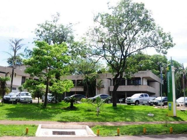 Sal&aacute;rios dos 75 mil servidores estaduais cai na conta no s&aacute;bado