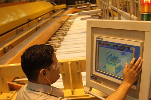 Em ano de recupera&ccedil;&atilde;o, ind&uacute;strias geraram mais de 127 mil empregos