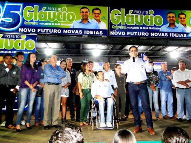 Em Jardim, candidatos terminam campanha com carreatas e &quot;bicicletada&quot;