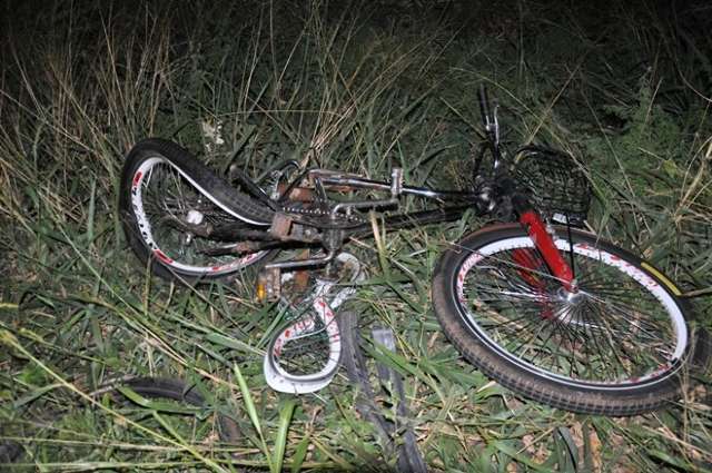 Ciclista fica em estado grave ap&oacute;s ser atropelado por caminhonete na MS-276