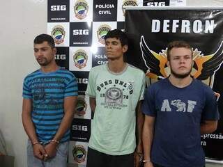Três envolvidos no crime que estão presos (da esquerda para a direita): Maycon, Isaque e Alemão (Foto: Osvaldo Duarte/Dourados News)