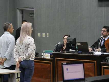 Casal que matou jovem na frente do filho &eacute; condenado a mais de 10 anos