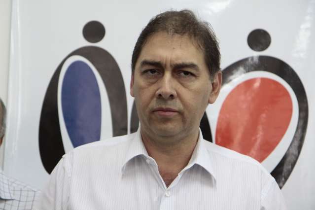 &quot;N&atilde;o consigo entender&quot;, diz Bernal sobre nova liminar na madrugada
