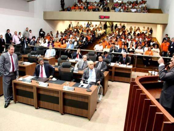 Estado pagar&aacute; adicional de agentes de sa&uacute;de atrasado at&eacute; setembro