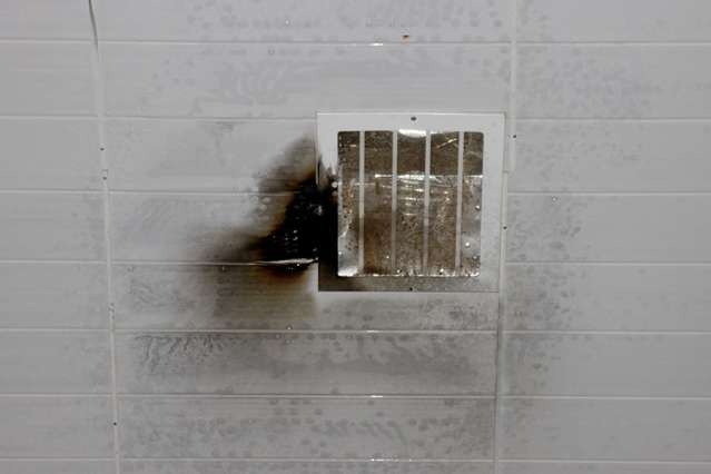 Princ&iacute;pio de inc&ecirc;ndio no terminal de &ocirc;nibus mobiliza Corpo de Bombeiros