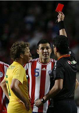  Suspenso, douradense Lucas Leiva desfalca o Brasil contra a Alemanha